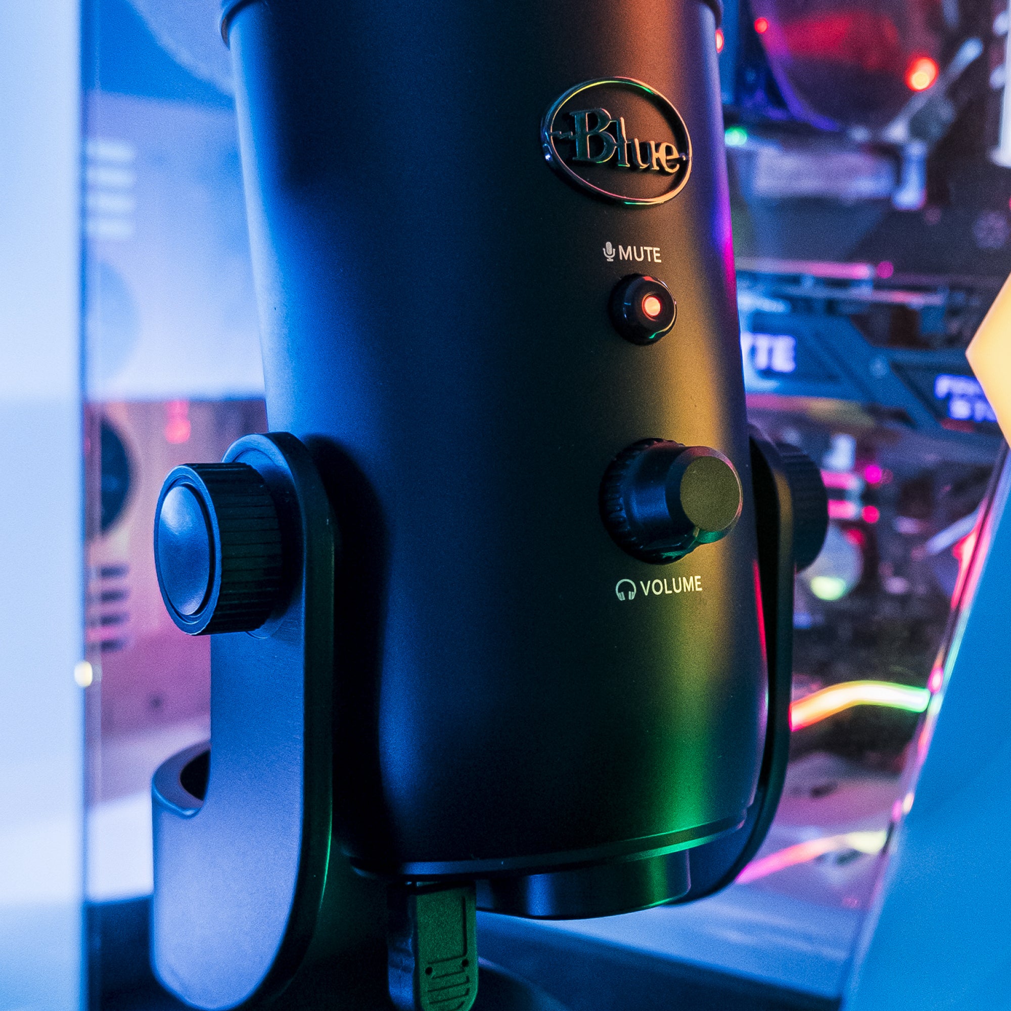 Blue Yeti USB Microphone Blackout Edition