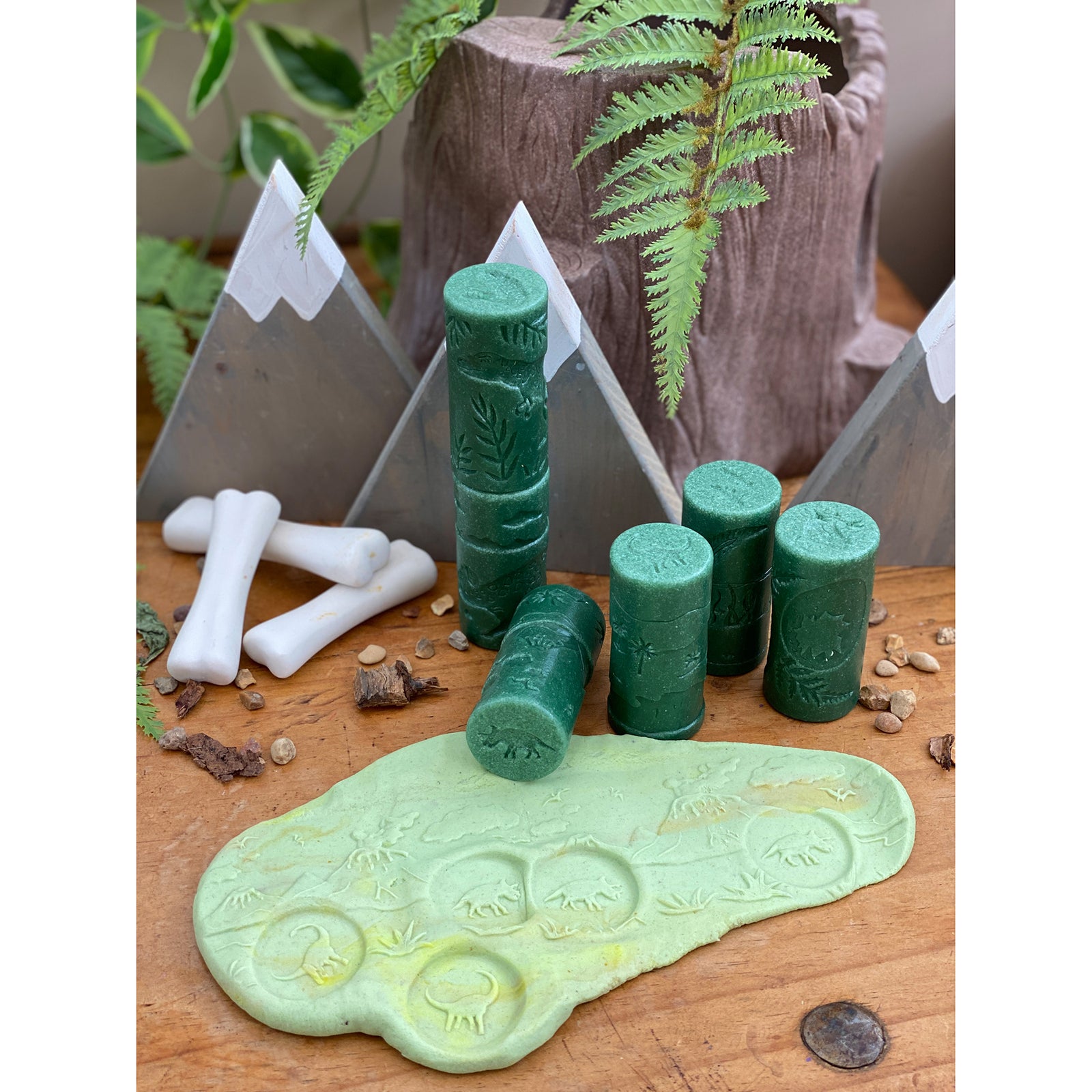 Yellow Door Let's Roll Dinosaurs 6 Piece Set