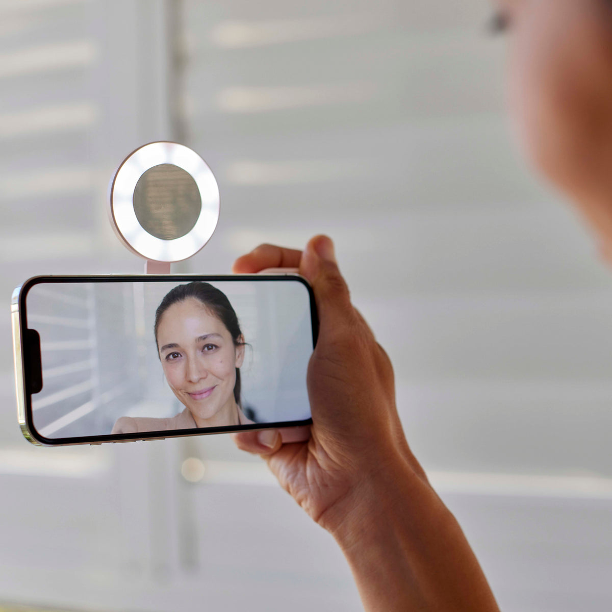 ShiftCam SnapLight Magnetic LED Ring Light Chalk Pink