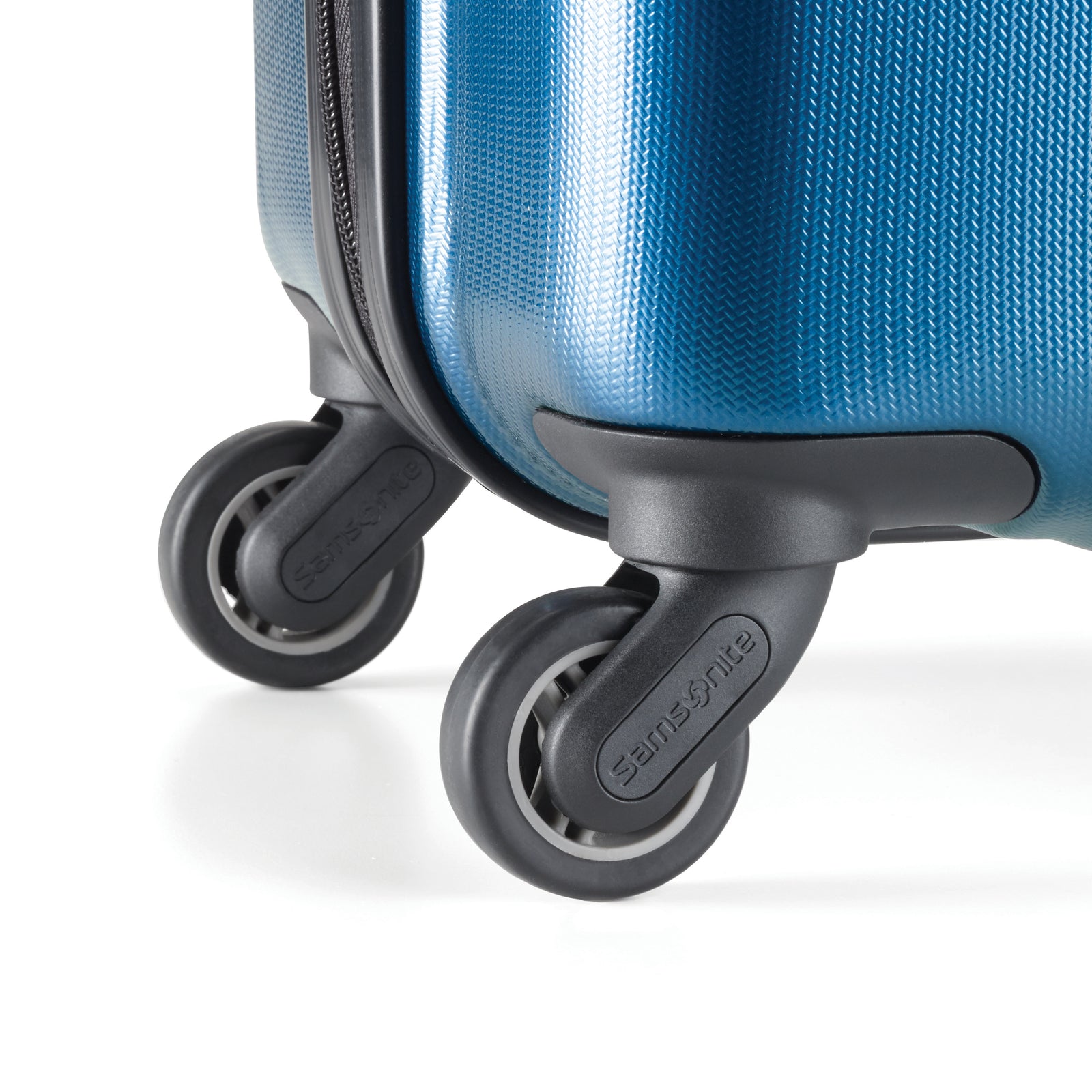 Samsonite Winfield NXT 21" Carry-On Hardside Spinner Luggage Blue