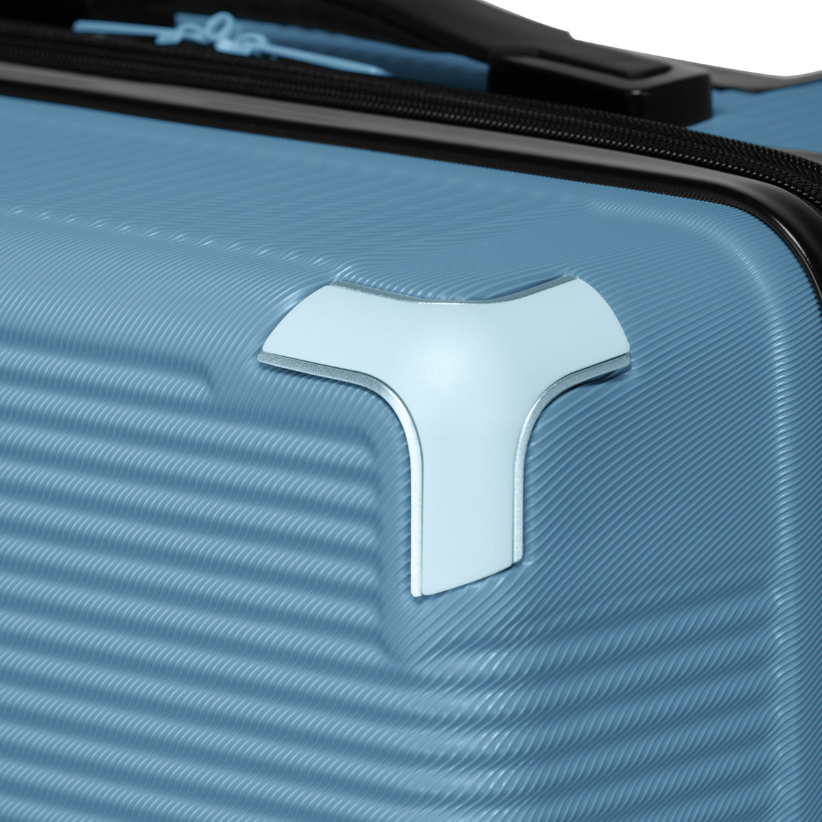 Bugatti Stockholm Collection 30.5&quot; Hardside Spinner Luggage Glacier Blue