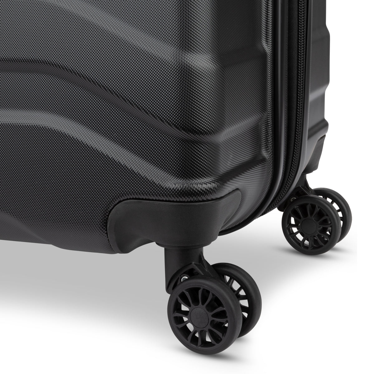 Atlantic Horizon II 28&quot; Luggage Black