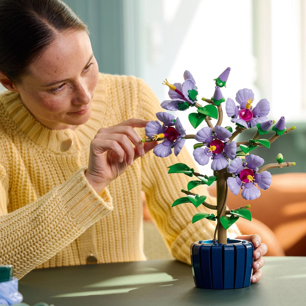 LEGO Botanicals Hibicus Building Set