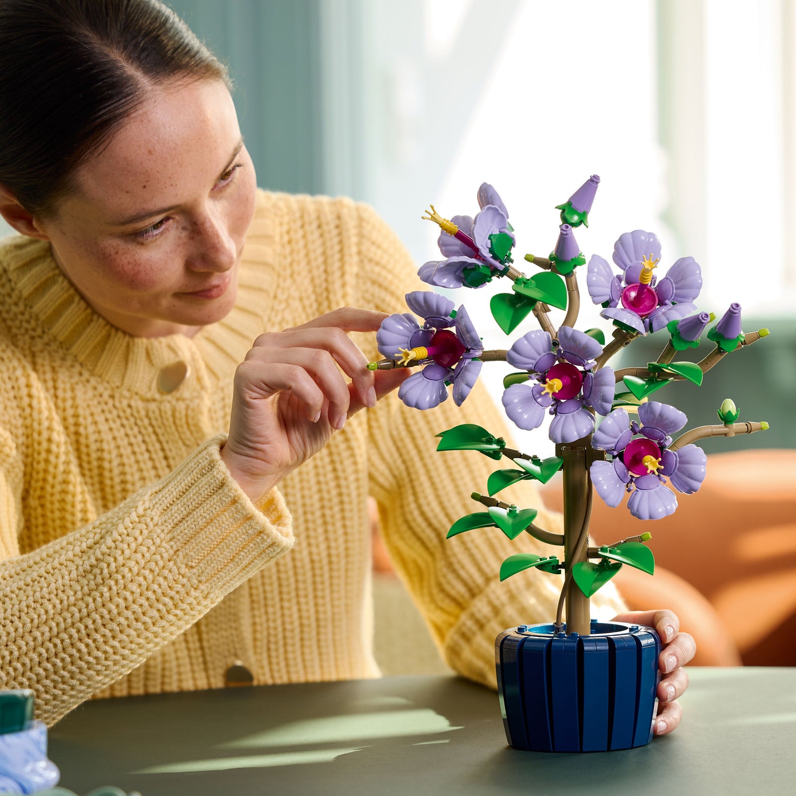 LEGO Botanicals Hibicus Building Set