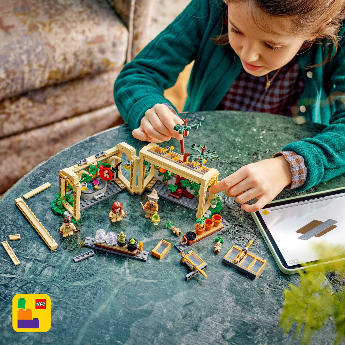 LEGO Harry Potter Herbology Class Hogwarts Castle