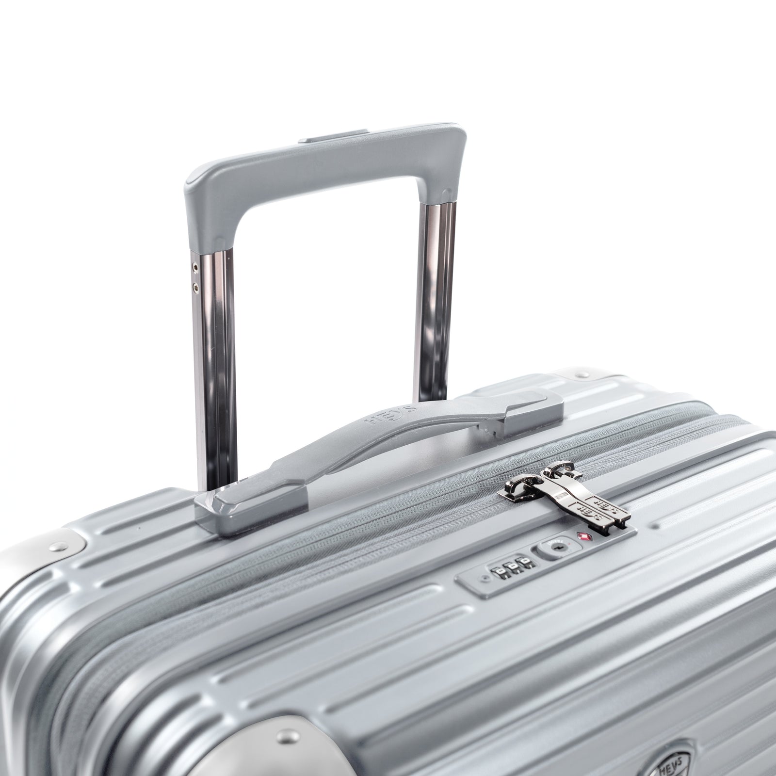 Heys Cruze 26" Hardside Checked Luggage Silver