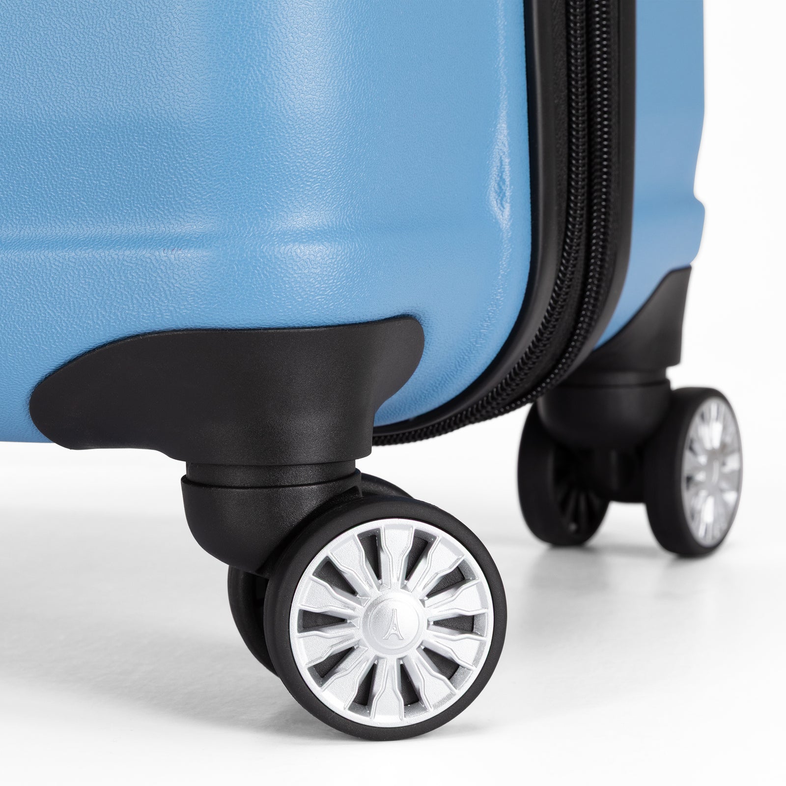 Travelpro Odyssey 24" Hardside Spinner Checked Luggage Blue