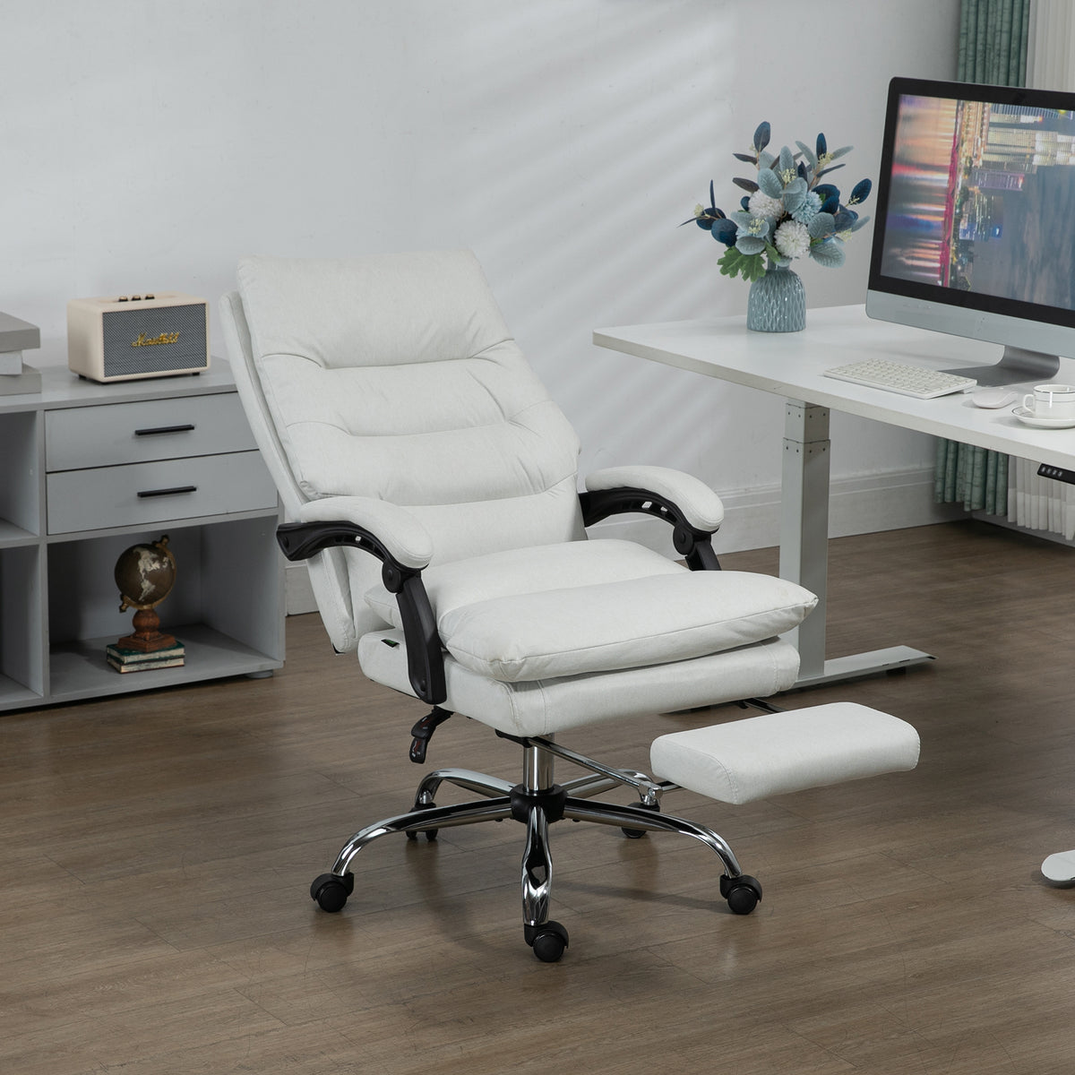 Vinsetto Executive Office Chair with Footrest and 6-Point Massage and Heat Cream