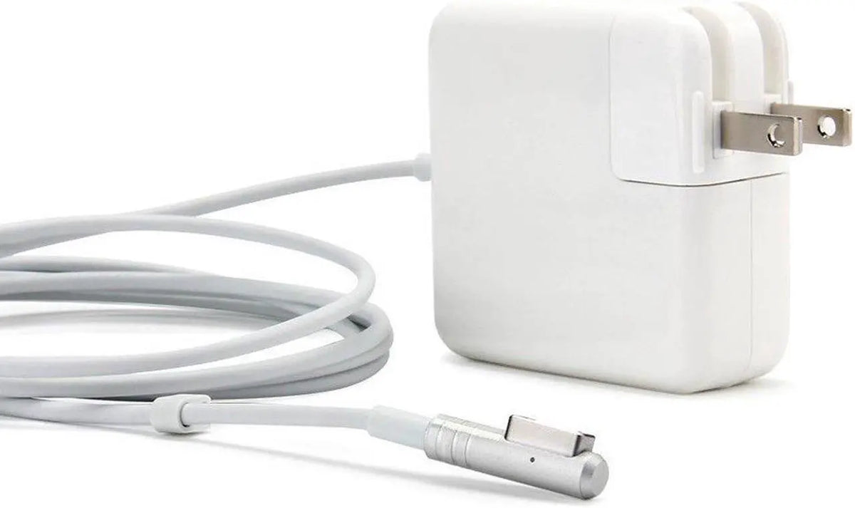 Apple MC747LL/A Adapter